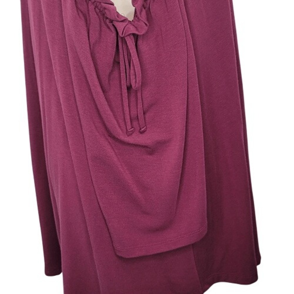 Kate & Mallory‎ Burgundy Cold Shoulder Tunic Top - Picture 5 of 8